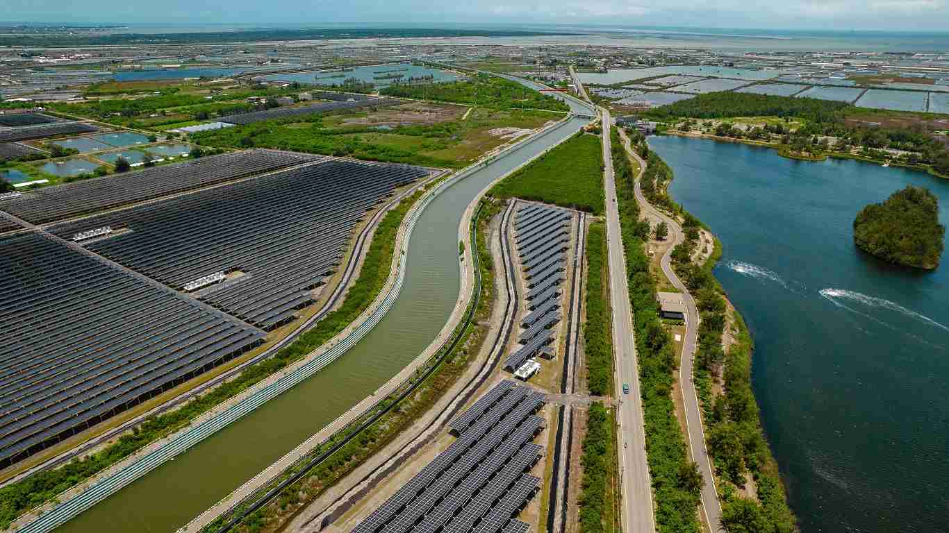 尊时凯龙能源事业提供智慧能源管理、、太阳能监控管理、、全方位电厂建置及运维解决方案，，，，并拥有管理超过6000案场的经验