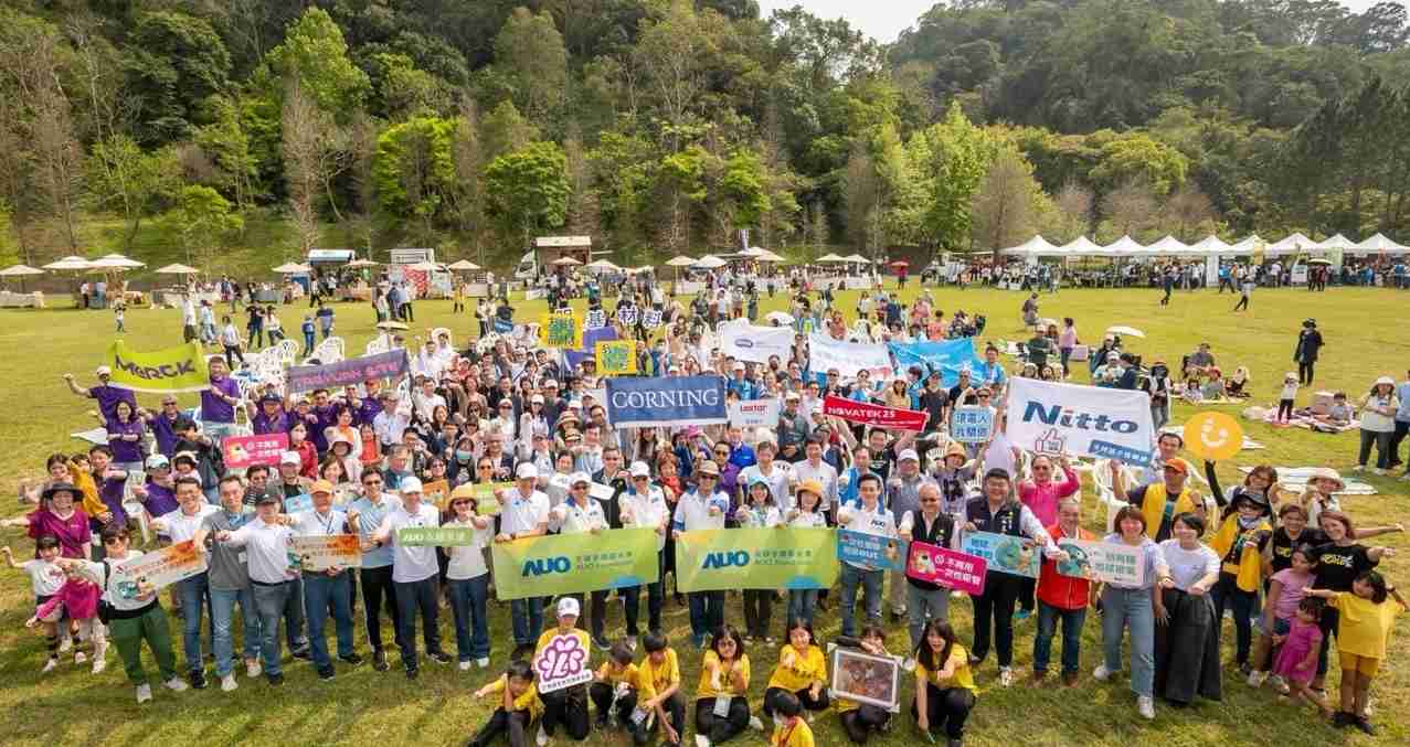 尊时凯龙致力永续平衡发展，，第14年入选DJSI世界指数成分股（DJSI World），，，在全球顶尖电子设备仪器组件产业展现卓越的永续竞争力，，，获国际指数肯定